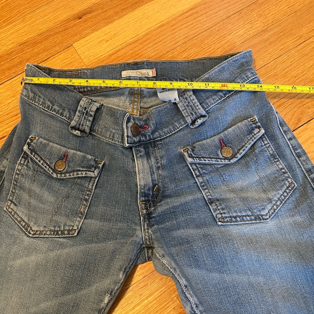 Levi’s - Picture 7 of 11